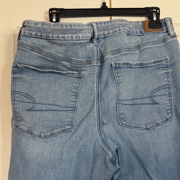 American Eagle Outfitters Light Blue Curvy Super High Rise Flare Jeans size 18S - Picture 6 of 10